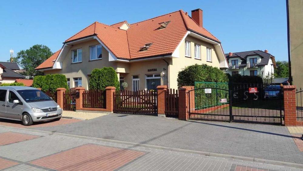 Dom Goscinny Kavera Dziwnówek Zewnętrze zdjęcie